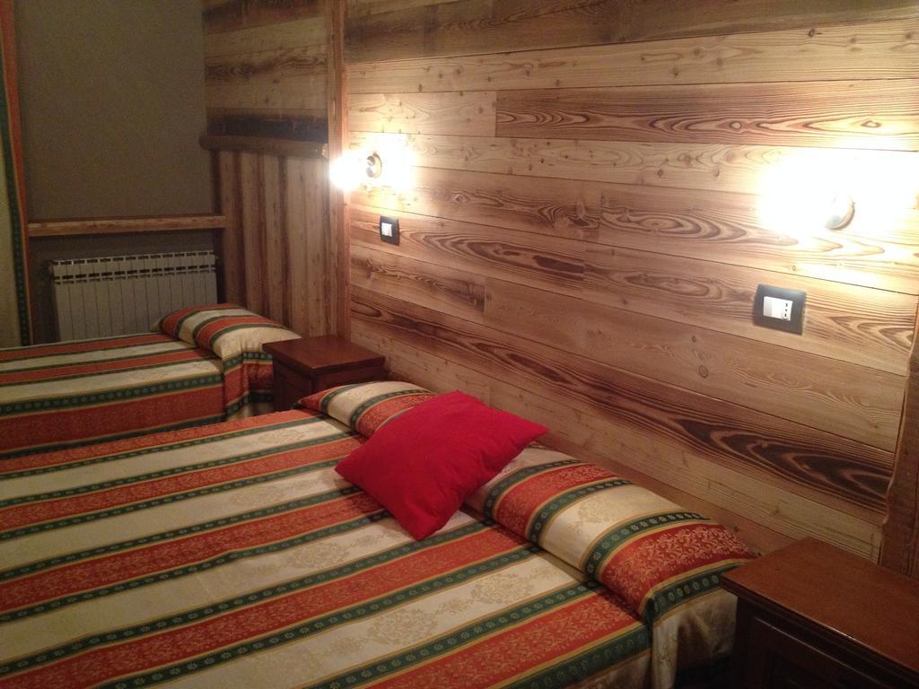 Hotel Trois Etoiles Entracque Luaran gambar