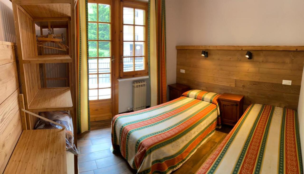 Hotel Trois Etoiles Entracque Luaran gambar
