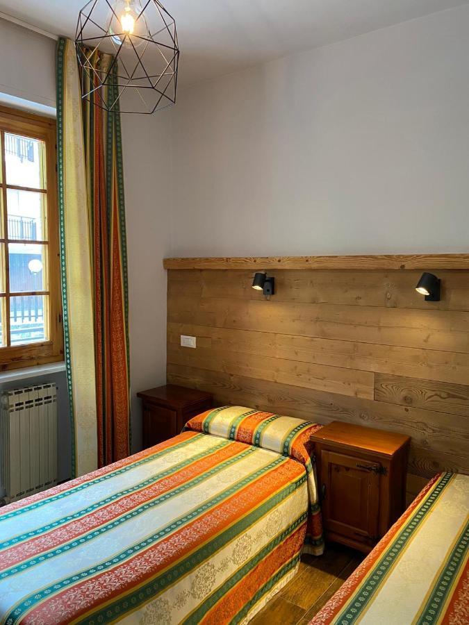 Hotel Trois Etoiles Entracque Luaran gambar